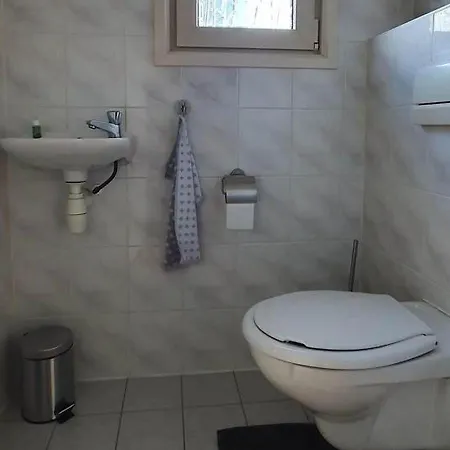 Glass Veranda In Nature * Garderen